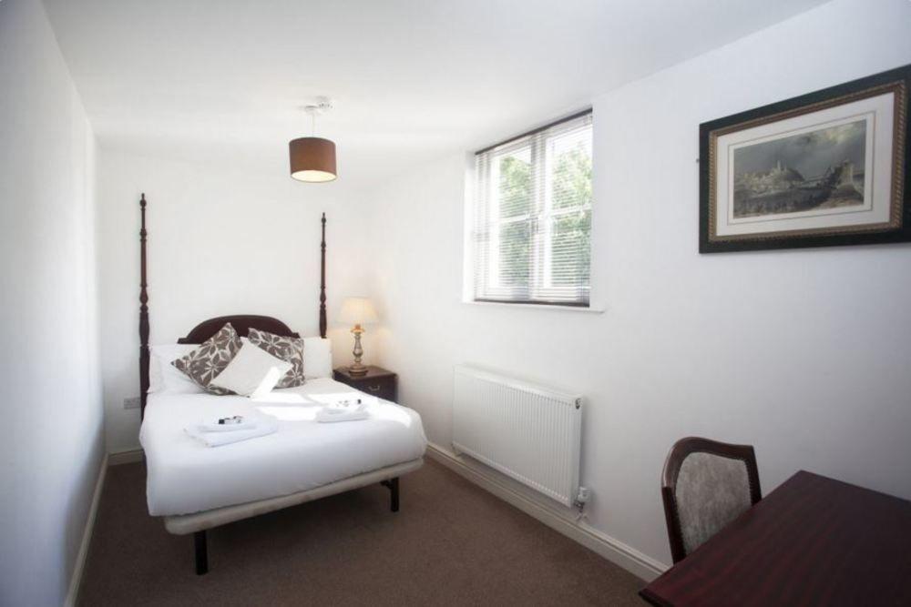 The Five Bells Hotel Deal Exterior photo