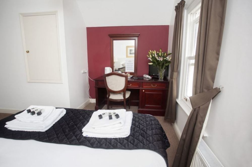 The Five Bells Hotel Deal Exterior photo